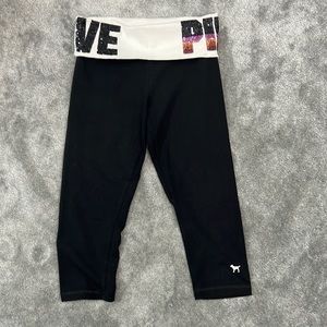 Victoria’s Secret Pink yoga cropped leggings